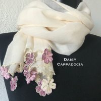 トゥーオヤ　コットンストール（綿100％）クリームとピンクのお花
