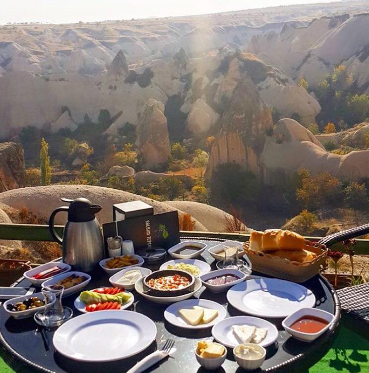 画像: トルコの贅沢朝ごはん
